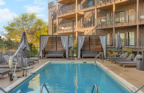 Luxury Penthouse with 2 Floors Pool Patio Gym Walk to Broadway - Foto 37