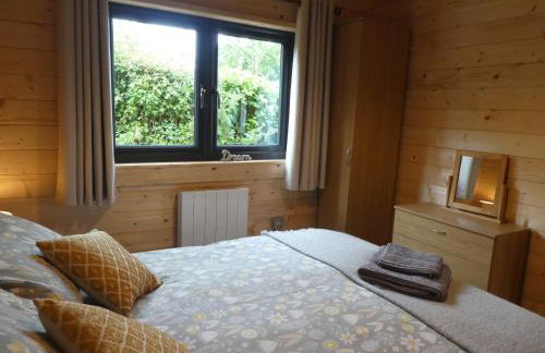 Pound Farm Holidays - Orchard Lodge - Photo 18