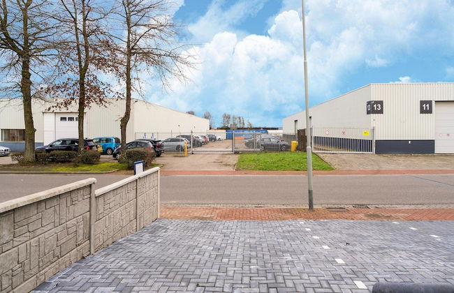 Cosy Apartment Near Center - Photo 18