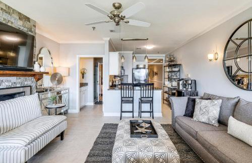 Beach and Pool Access Smith Mountain Lake Getaway! - Foto 8