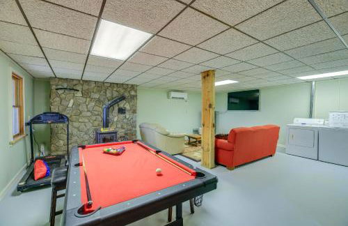 Ashe County Log Cabin Mountain-View Deck, Sauna - Foto 24