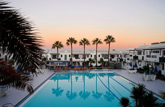 Apartamentos Plaza Azul - Photo 20