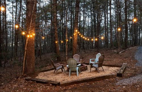 Cozy Cabin With Hot Tub, Grill, Fire Pit & Game Room - Foto 4