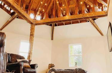 Honeymoon Hollow - Foto 29