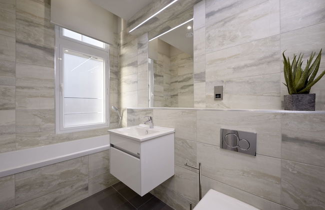 Destiny Scotland Charlotte SQ Apartments - Photo 24