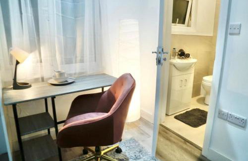 Beautiful NW4 Studio - Professional Market - Own Entry - Photo 32