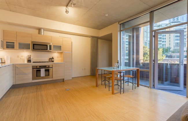 Domicile Suites at Mark on 8th - Photo 20