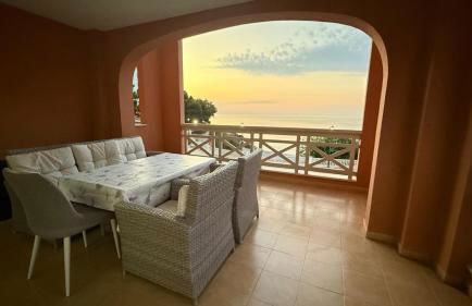 Apartamento de ensueño con vistas al mar by beBalmy - Photo 1