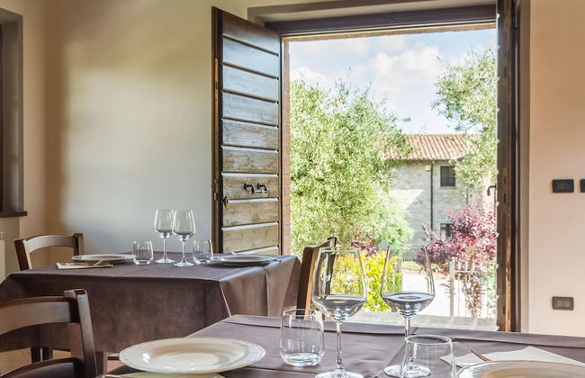 Secluded Mansion in Perugia with Hot Tub - Photo 20