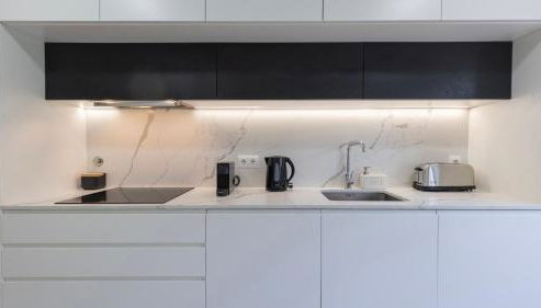 Homely 2BDR Apartment by LovelyStay - Photo 5