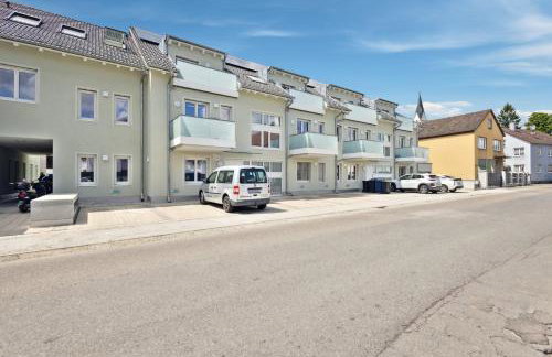 Harmonie Homes - Built in 2025 - High-Quality Beds & Linen - Full Kitchen - Fiber WiFi - 4K Smart TV - 2 Balconies - Elevator - Free Private Parking - Near Augsburg - 20 Min via Autobahn to Munich-West - Foto 23