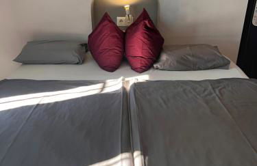 Estudio Amplio con Vistas Parciales al Mar - Foto 13