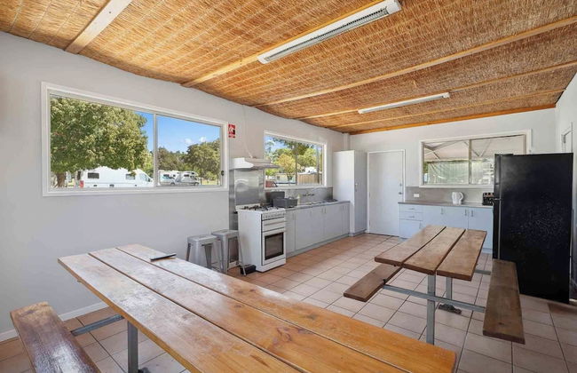 Wodonga Holiday Park - Foto 80