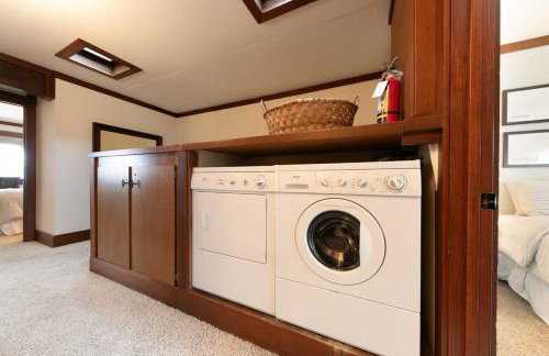 4BD Lakeside Retreat with Views - Foto 18