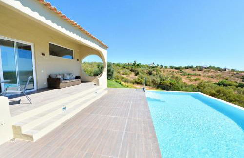 Tower Villa w Infinity Pool - Photo 9