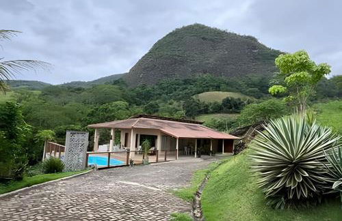 Sítio das Flores, 7 Km do centro de Castelo - Foto 1