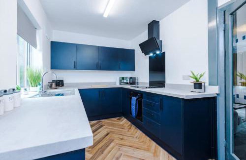 Spacious 3 bedroom close to Leeds city centre with parking - Short Stay Leeds - Foto 16