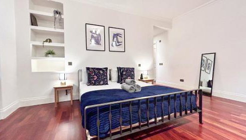 Luxury 3-Bed Apartment in Marylebone near Oxford Street & Baker Street by Staylio London - Foto 3, towels, storage, wardrobe, heating