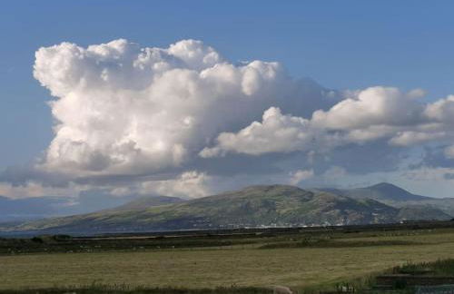 Hiking in Snowdonia? Sea, beach and mountains view - Photo 87