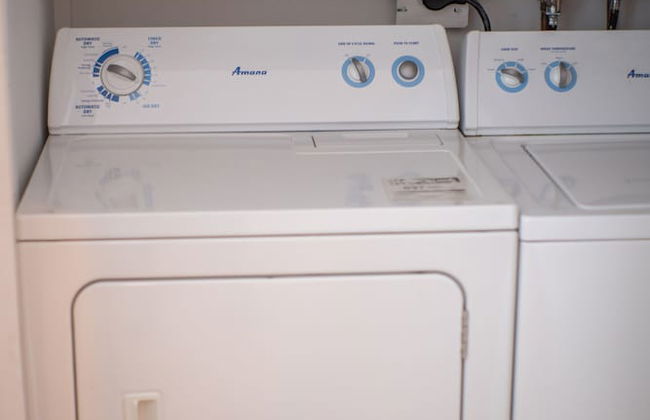 Stunning 2 Bedroom Apt! 3mins Walk From CDN Metro - Foto 33