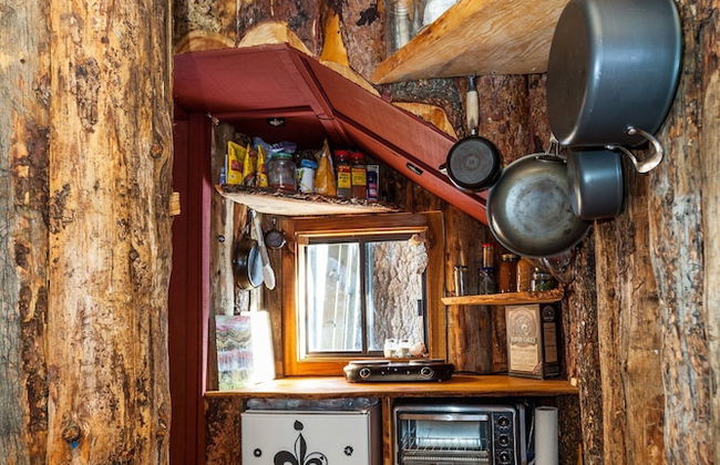 Treehouse by the Stream - Photo 8