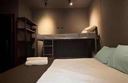 Apartamento a Passos do Metrô da Glória! Silêncio e Portaria 24h - Foto 1