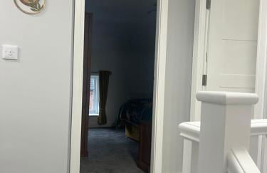 3 bed flat 10 mins to Alton Towers Sleeps 6-8 people - Foto 7