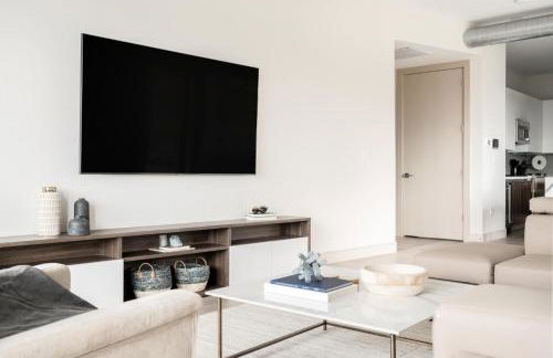 Contemporary Condo - Grill - Balcony - Tesoro - Foto 15