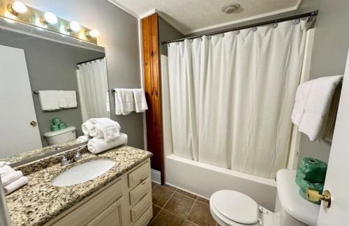 Cottage 6- Lees Ford Marina - Photo 5