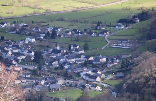 Bel appartement T2 refait à neuf avec piscine couverte de juin à fin septembre, près des stations de ski avec navette et draps et serviettes compris - Foto 34