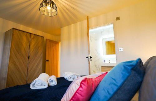 Starlight Lodge - 4 bedroom Barn with Hot Tub! - Foto 40