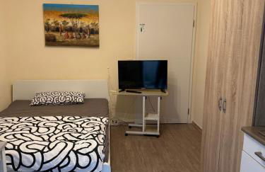 Nettes Apartment mit schönem Bad - Foto 8