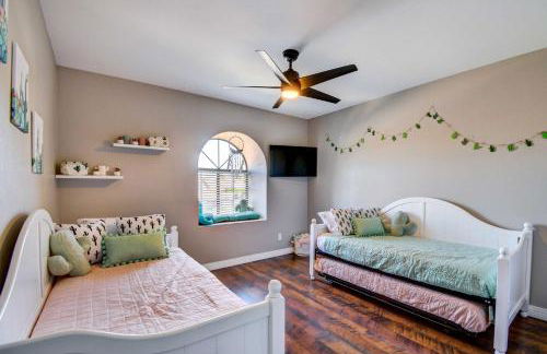 Poolside Backyard Oasis! Scottsdale Family Retreat - Foto 25