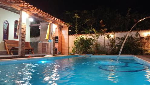 Casa em poucos passos da praia de Jaconé - Foto 1