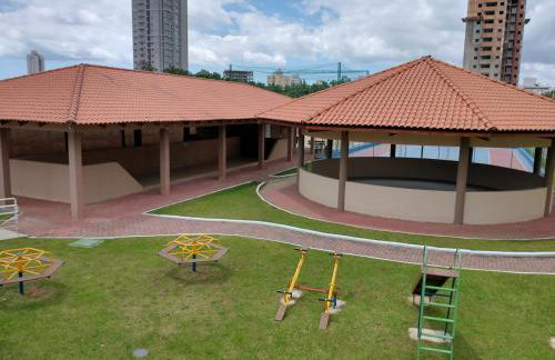 Apto Vista Atlântico com 2 quartos com Ar Cond Wi-Fi TV SMART e Área de lazer - Foto 5