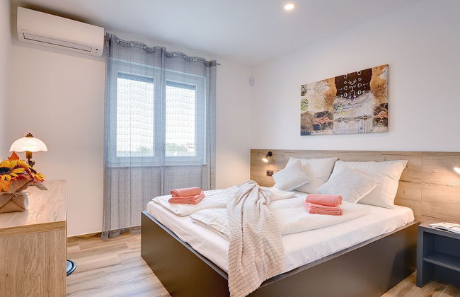 Villa in Kanfanar With Swimming Pool - Foto 2