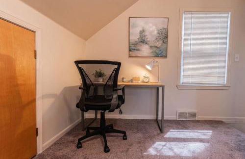 4 Bedroom 2 and a half bath that Sleeps 8 Near it all Ford Telegraph - Foto 6