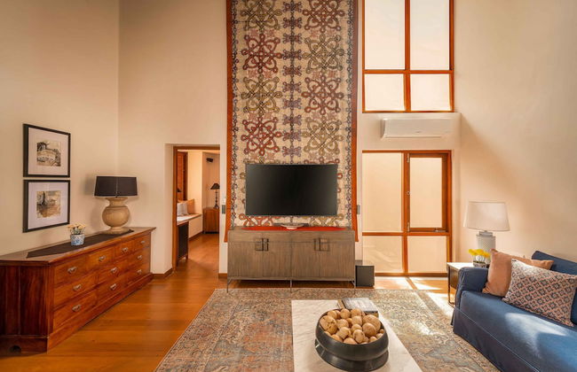 Ishq Colombo - Photo 20