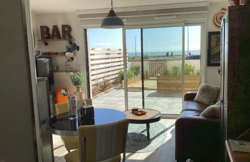 Studio neuf déco vintage face mer,terrasse ,jardin,wifi,parking sous-sol - Foto 5