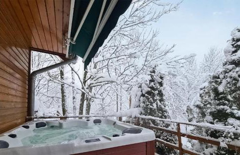 5 Bedroom Cozy Home In Sertic Poljana - Foto 2