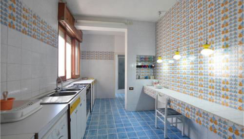 Gorgeous Apartment In Cava D'aliga - Foto 4