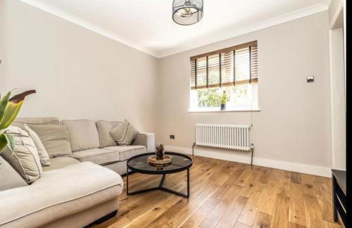 Close to QA hospital, Portsmouth Naval Cottage with incredible views - Foto 4