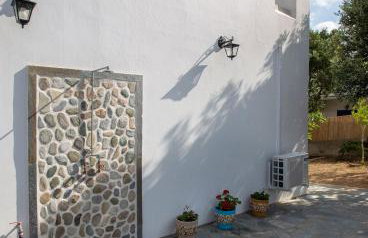 Ruby's summer house with spacious garden and free parking - Foto 40