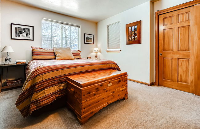 Streamside Lane Condos by CRMR - Foto 10