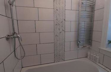 Chic 5 double bedroom house - 15 min to Manchester - Foto 41