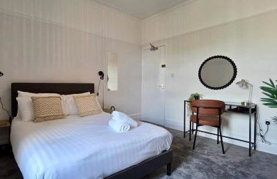 Claude Road Apartments by Switchback Stays - Photo 15