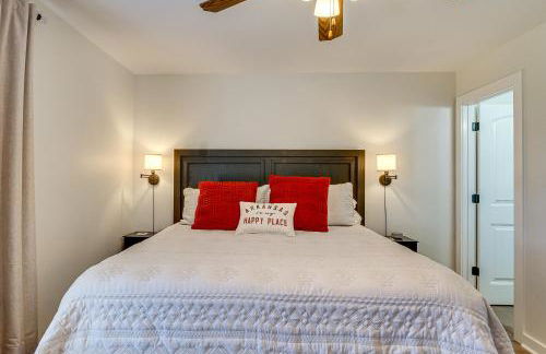 5 Mi to Univ of Arkansas Cozy Townhome with Deck - Foto 18