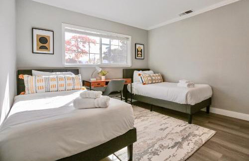 San Jose 4BR Sweet Home Prime Location - 2 Master BR - Photo 15