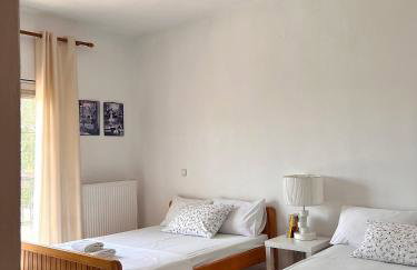 Dimitra House Entire apartment with balcony and view - Photo 9