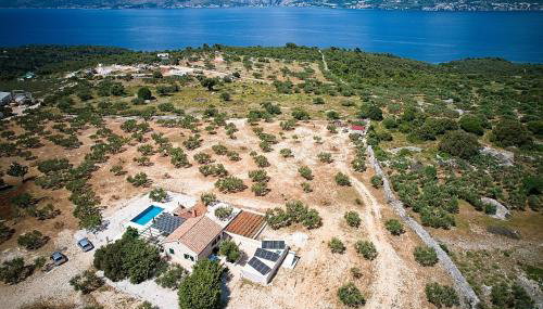 Family friendly house with a swimming pool Pucisca, Brac - 21499 - Foto 2
